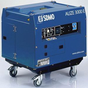 Бензиновая электростанция в шумозащитном кожухе мощностью 2.5 кВт с электростартером. SDMO ALIZE 3000E