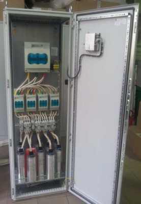 Конденсаторная установка серии УКРМ-0,4, в напольном шкафу серии ВРУ-1