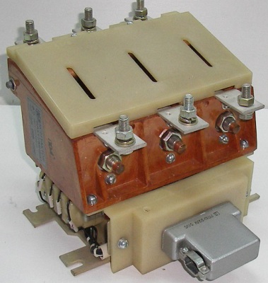 Контактор вакуумный КВТ 10-4/400(НПП «Контакт»).