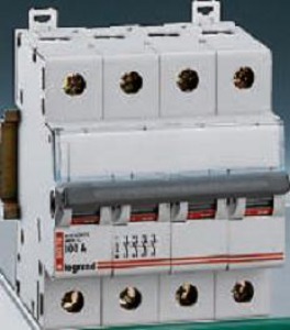 Модульные выключатели-разъединители Legrand до 125А