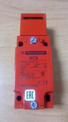 Металлический концевой выключатель без фиксации XCSA501 Schneider Electric
