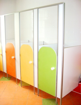 Туалетные кабинки для детских садов