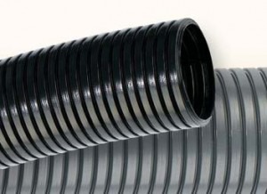 Индустриальная гофрированная труба из полиамида, тип горения ПВ-2, температура монтажа и эксплуатации от -40C до +105С, цвет чёрный