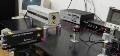 Лазерный интерферометр в лаборатории