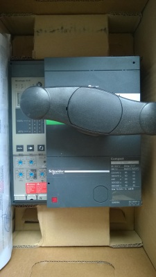 Выключатель  NS1000N Schneider Electric