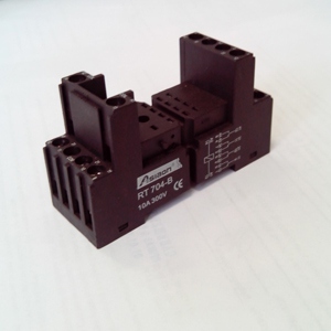 RT704-B Колодка DIN черная, для реле RE-4P, AE, DRM 4P (полный аналог PYF-14BE, GZT4, 94.84, FS4CO)