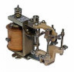 Продаю реле РЭВ-830 63А