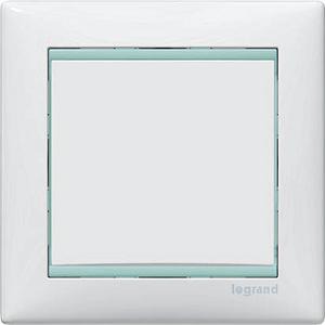 Электроустановочные изделия Legrand серии Valena