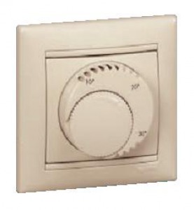 Электроустановочные изделия Legrand серии Valena