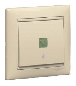 Электроустановочные изделия Legrand серии Valena