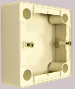 Электроустановочные изделия Legrand серии Cariva