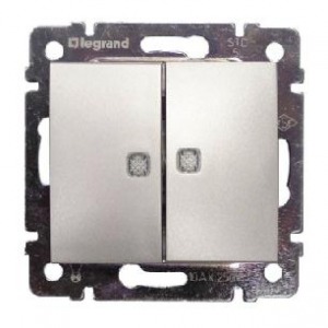 Электроустановочные изделия Legrand серии Valena