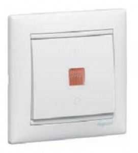 Электроустановочные изделия Legrand серии Valena