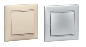 Электроустановочные изделия Legrand серии Valena
