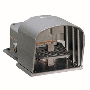 KR2 10 S11 Ножной выключатель с педалью, 1NO+1NC, своб. движения, Lovato Electric