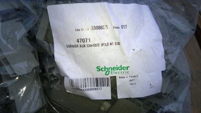 Трехпроводные клеммы шасси 47071 (30 шт.) Schneider  Electric