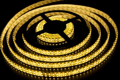 Светодиодная лента LEDcraft SMD 3528 19.2 Ватт на метр 240 диодов на метр IP 65 Теплый белый