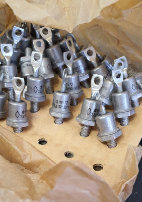 Диоды силовые 2Д132-50-10 , 2Д132-50-12