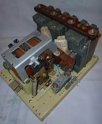 Контактор 	КМ 2335